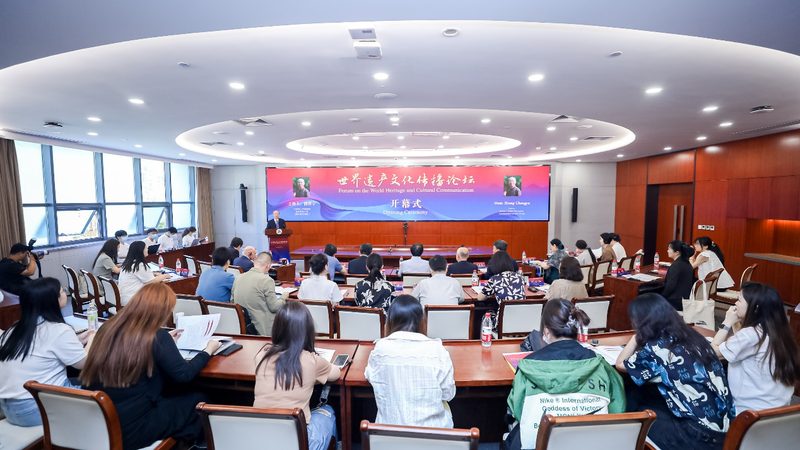 品牌设计与平面设计：两者差异与选择要点