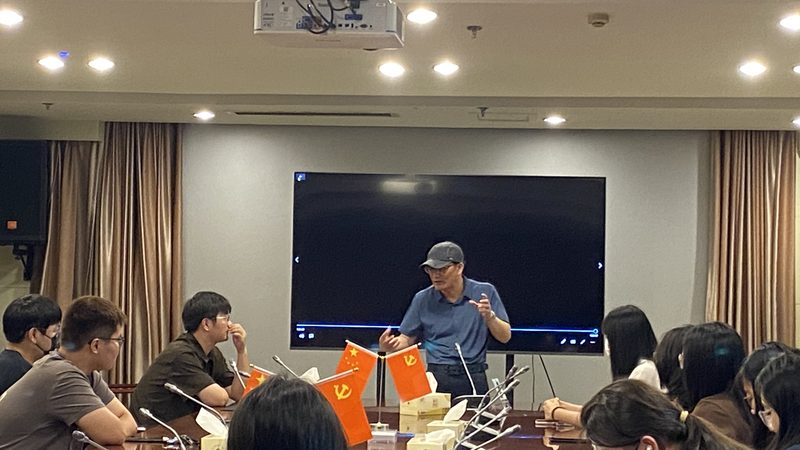 VI设计揭秘：品牌色与字体规范不可或缺